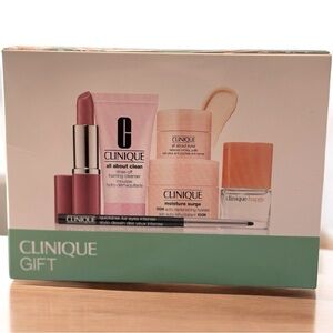 Clinique 6 Piece Makeup and Skincare Bundle Gift Set